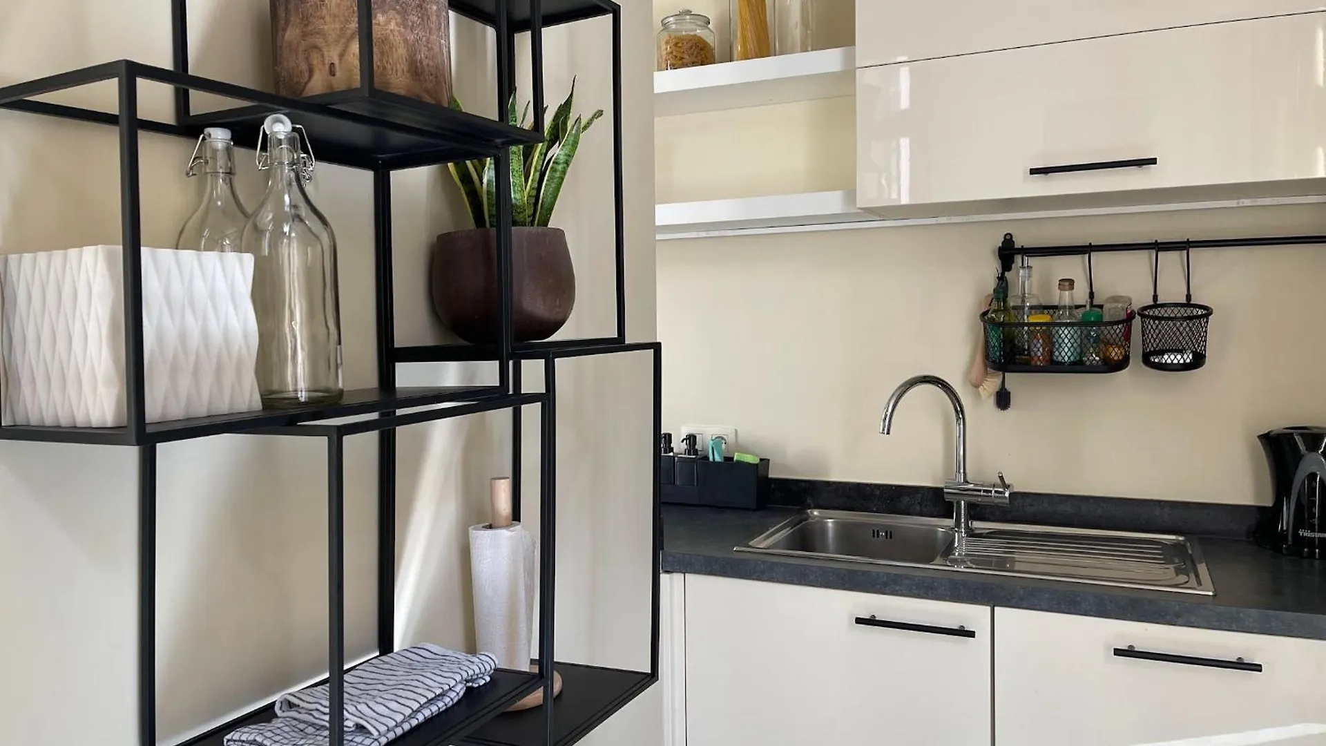 Stunning Apartment By Mas Antwerp Belgium